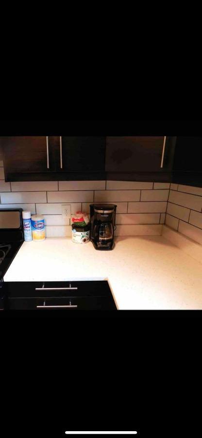 Lovely 1-Bedroom Rental Unit With Free Parking Вашингтон Экстерьер фото